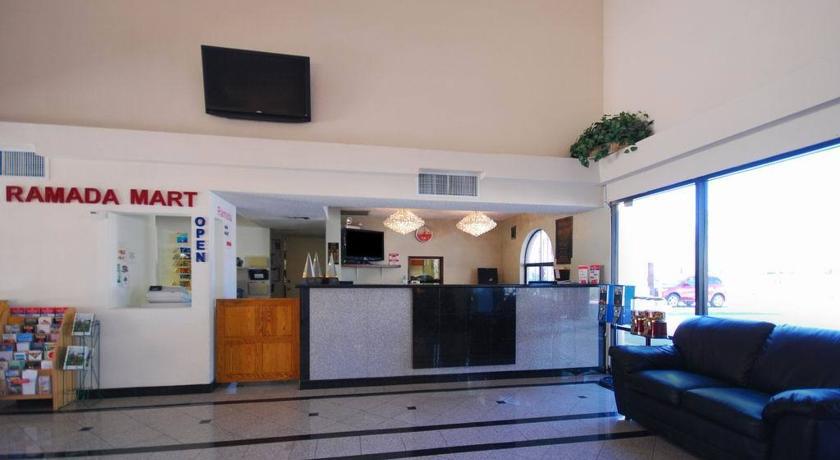 Отель Ramada Tucson East Экстерьер фото