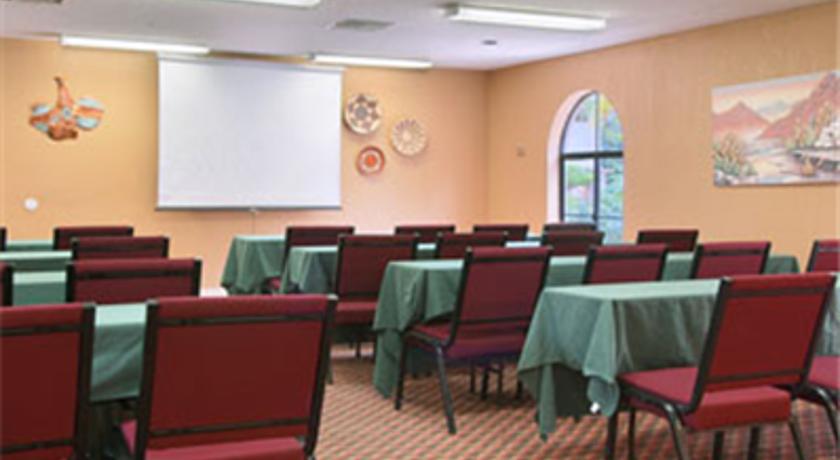 Отель Ramada Tucson East Удобства фото